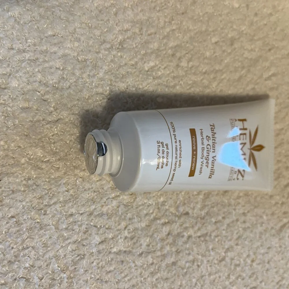 Hempz Set Herbal Body Wash, 3 oz. and Herbal Body Moisturizer 2.25 oz. New